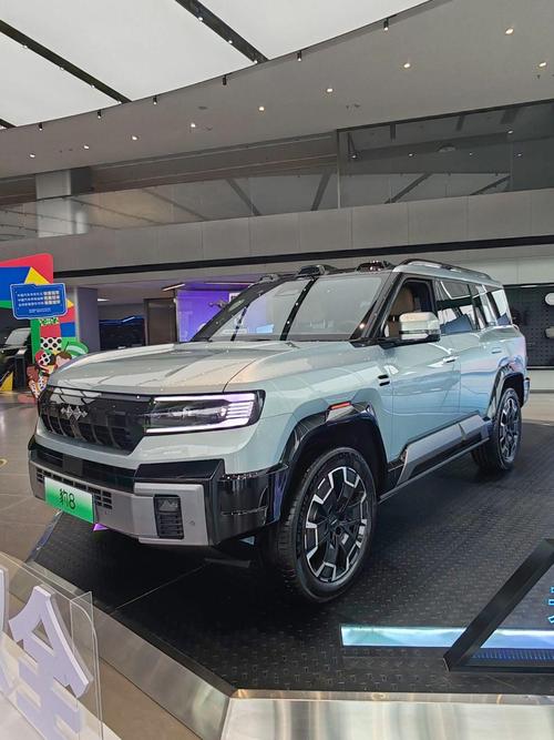 佛山23比亚迪方程豹硬派越野的爆款，英菲尼迪35周年与你共成长
